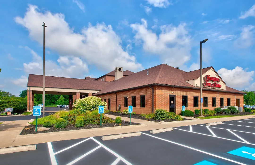 Hampton Inn & Suites Cleveland-Airport/Middleburg Heights-1