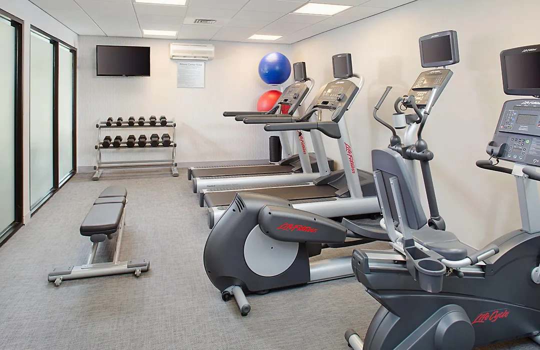Courtyard By Marriott Manchester-Boston Regional Airport-1