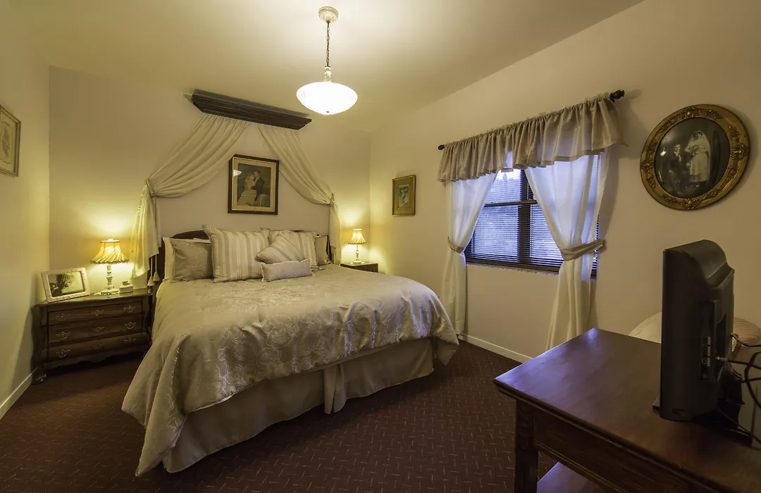 Historic Cary House Hotel-1
