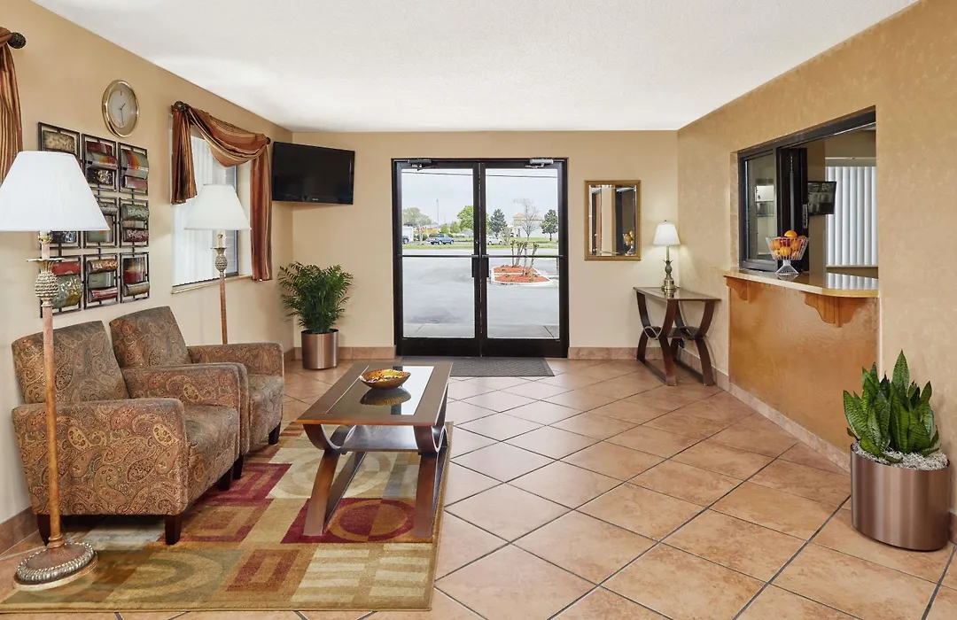 Super 8 By Wyndham Greenville-1