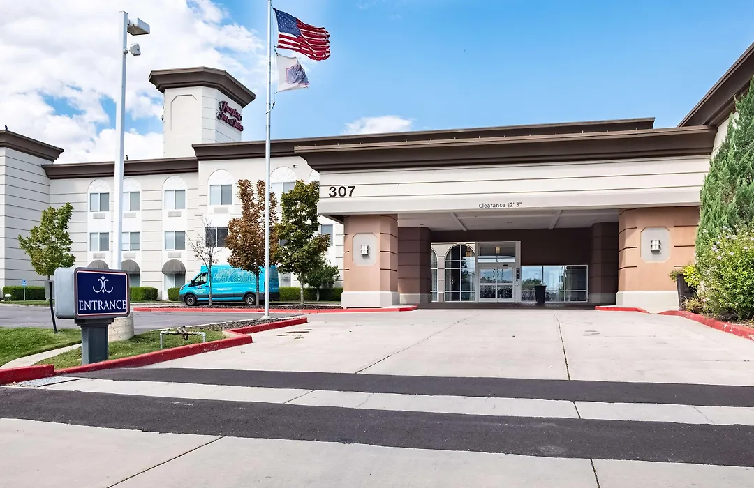 Hampton Inn & Suites Salt Lake City Airport-1
