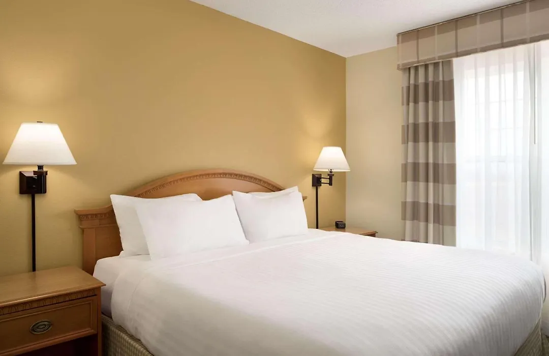 Country Inn & Suites By Radisson, Grinnell, Ia-1