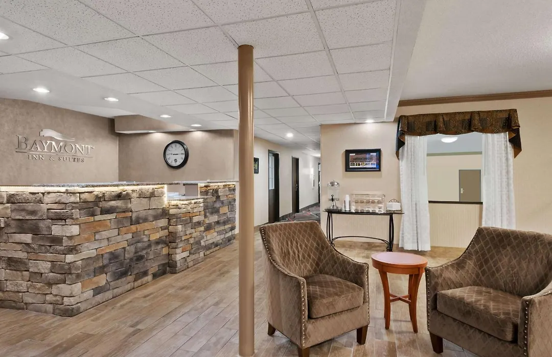 Baymont By Wyndham Belleville Airport Area Free Airport Shuttle-1