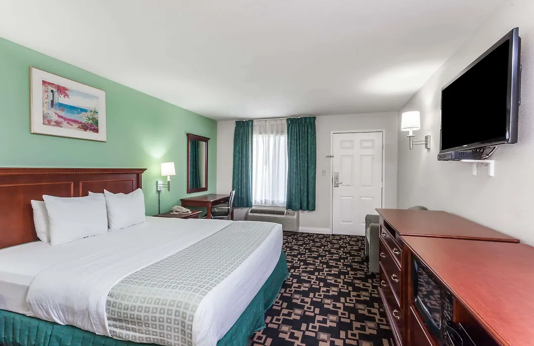 Ramada By Wyndham Oceanside-1
