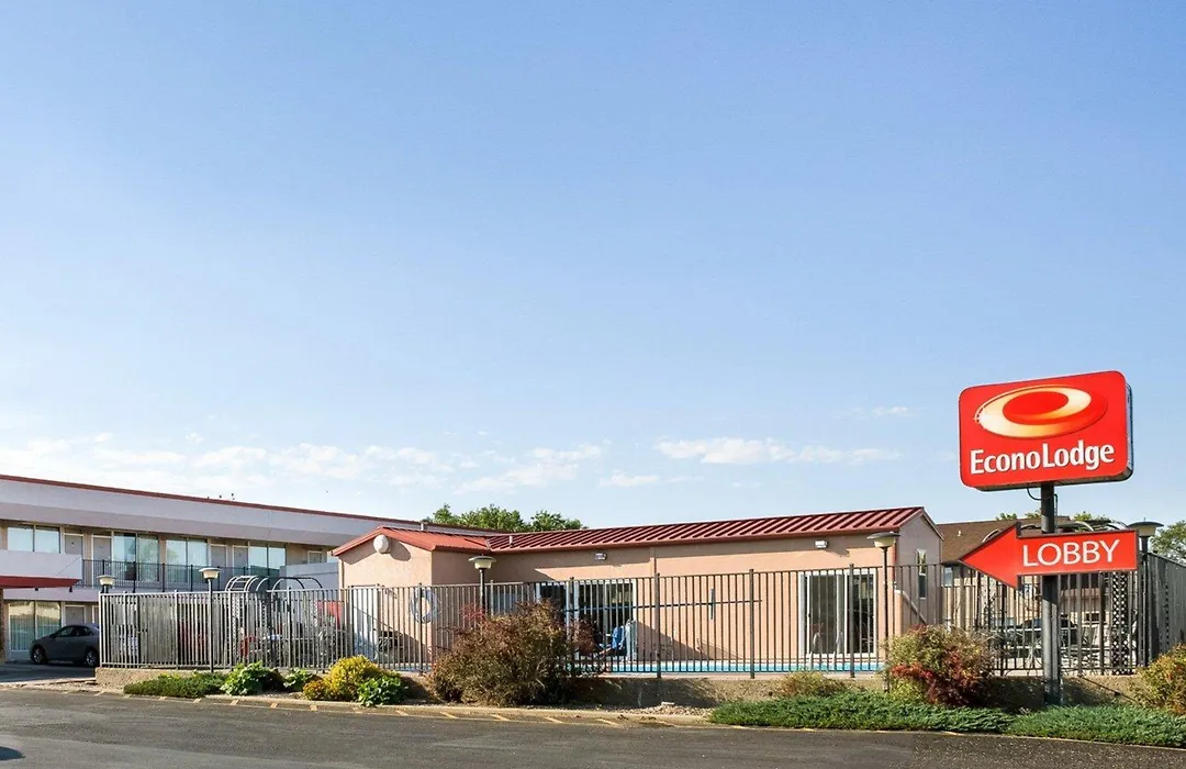 Econo Lodge-1