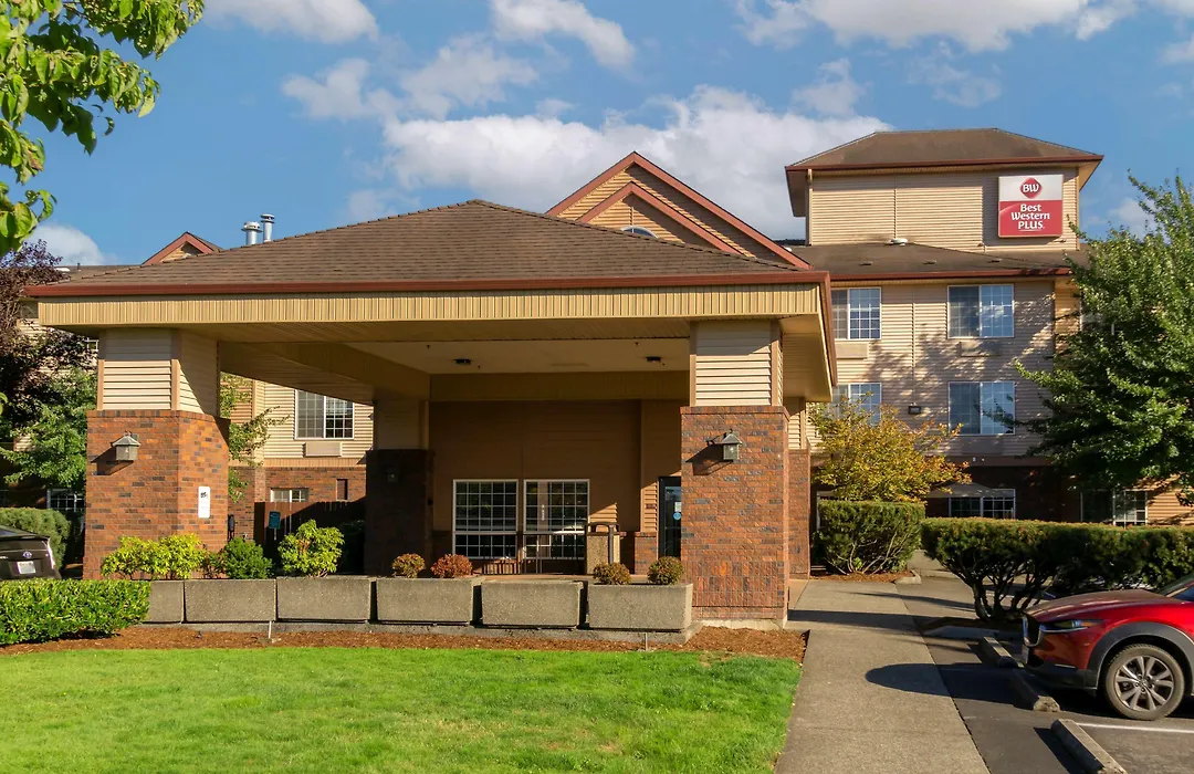 Best Western Plus Park Place Inn & Suites-1