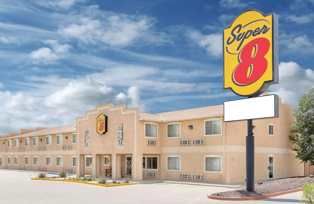 Super 8 By Wyndham Bloomfield-1