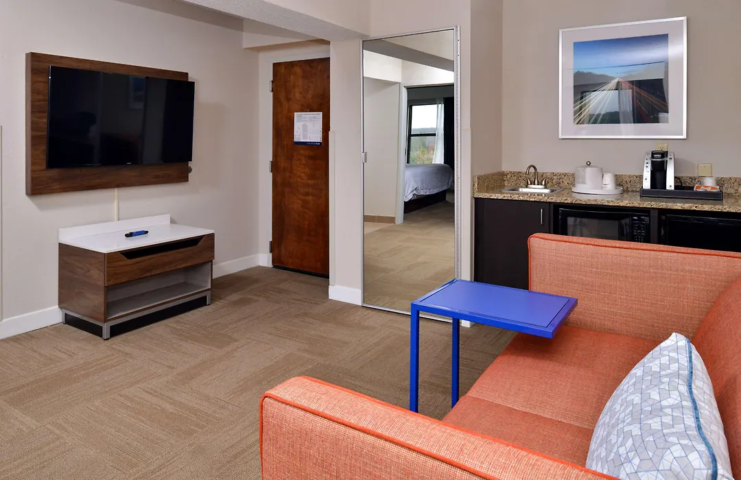 Hampton Inn Henderson-1