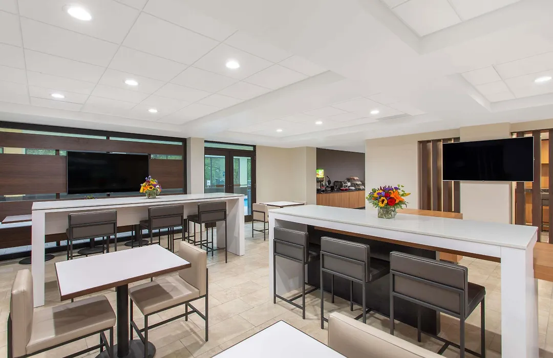 La Quinta Inn & Suites By Wyndham Mooresville-1