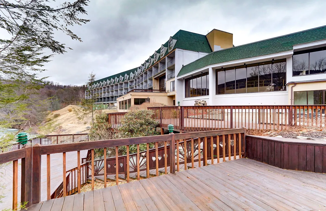 Chateau Resort & Conference Center-1