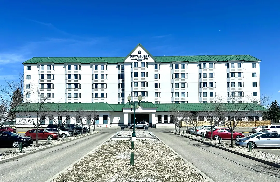 Divya Sutra Plaza And Conference Centre Calgary Airport-1