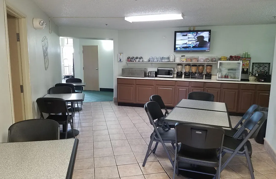 Simple Rewards Inn-1