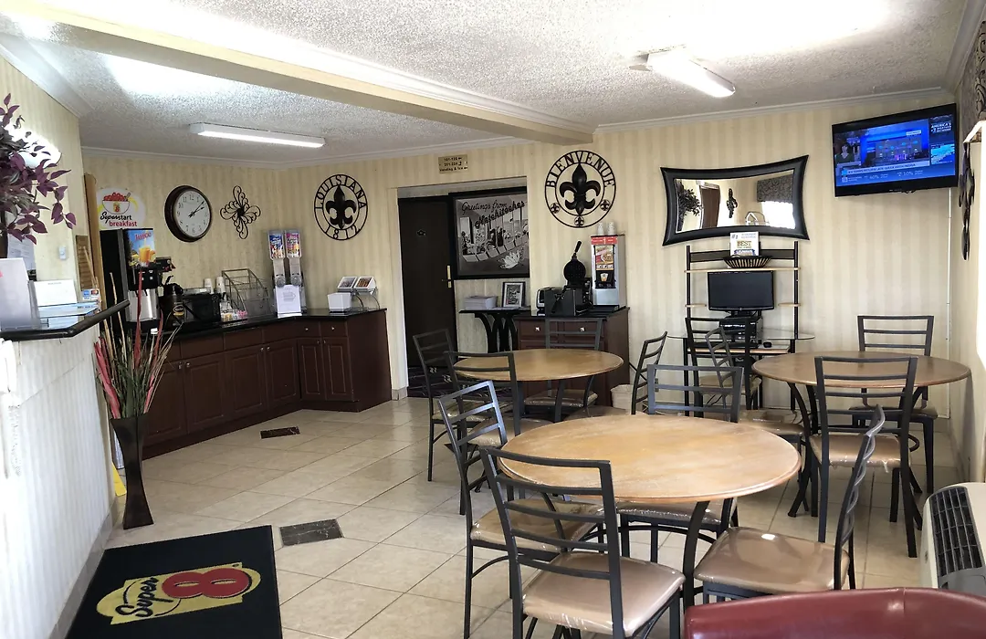 Super 8 By Wyndham Natchitoches-1
