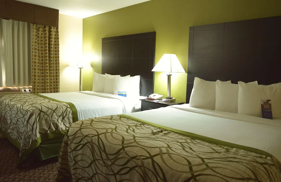 Baymont By Wyndham Holland-1
