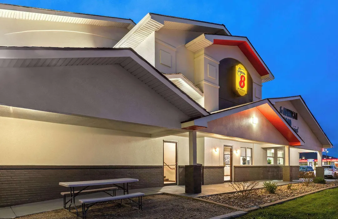 Super 8 By Wyndham Summersville - New River National Park-1
