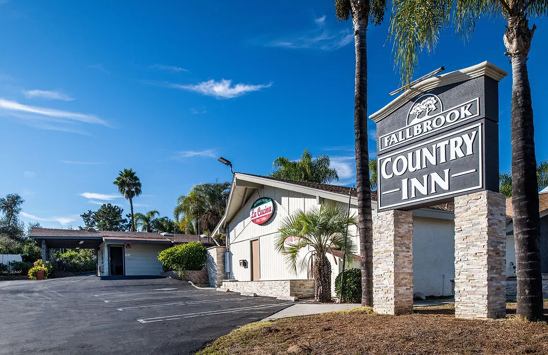 Fallbrook Country Inn-1