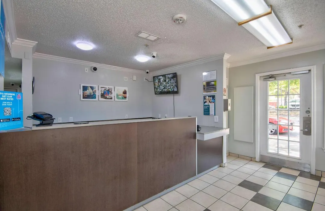 Studio 6 Extended Stay - Austin, Tx - Midtown-1