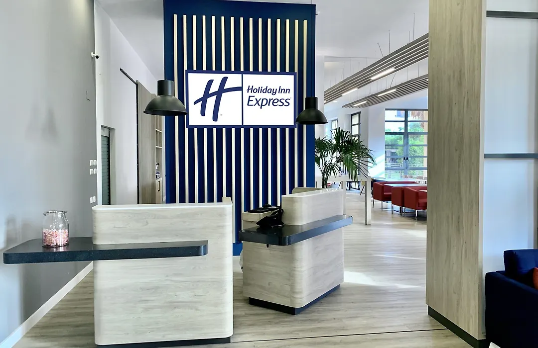 Holiday Inn Express Ciudad de las Ciencias, an IHG Hotel-1