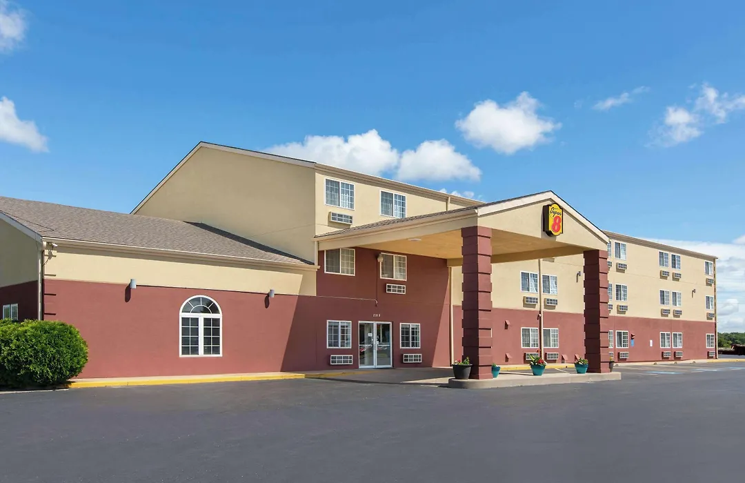 Super 8 By Wyndham Ottawa-1
