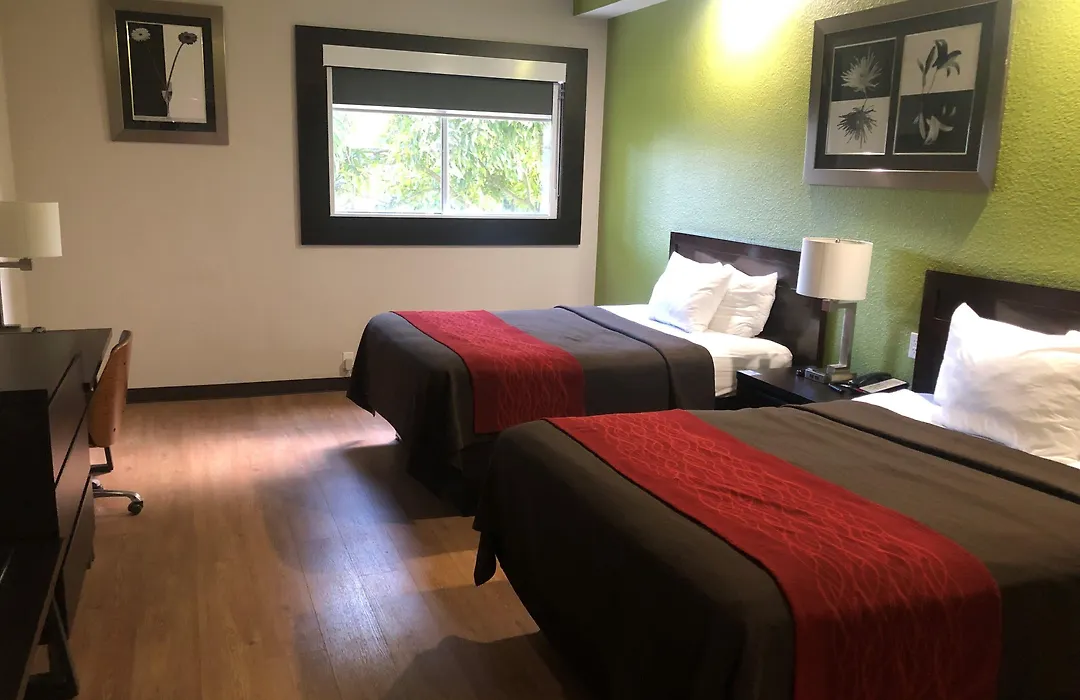 Days Inn & Suites By Wyndham Bonita Springs North Naples-1