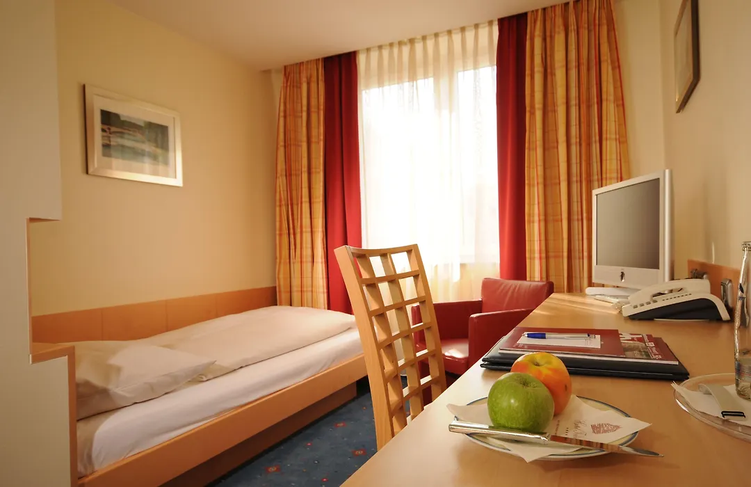 Hotel Torbraeu-1