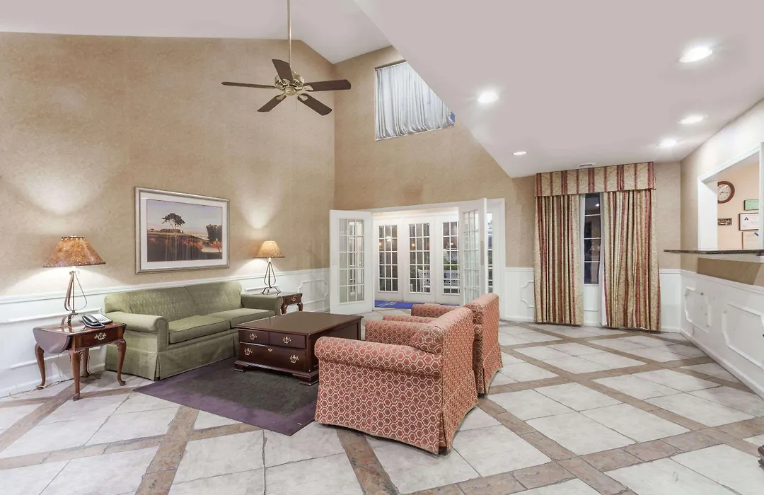 Baymont By Wyndham Hickory-1