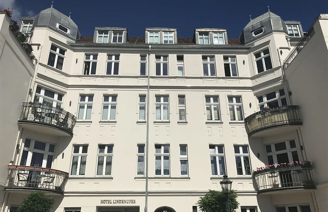 Hotel Lindenufer-1