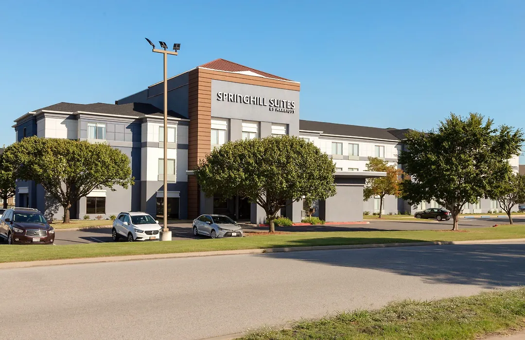 Springhill Suites By Marriott Tulsa-1