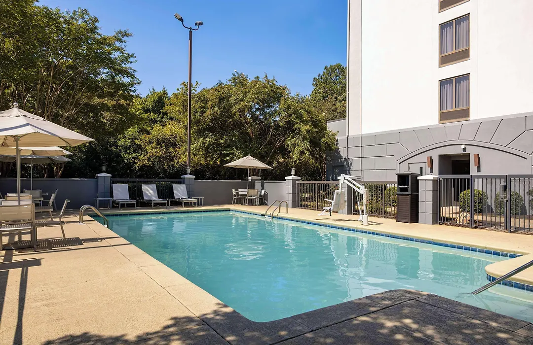 Hyatt Place Charlotte Airport/Lake Pointe-1