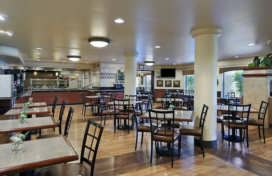 Oxford Suites Yakima-1