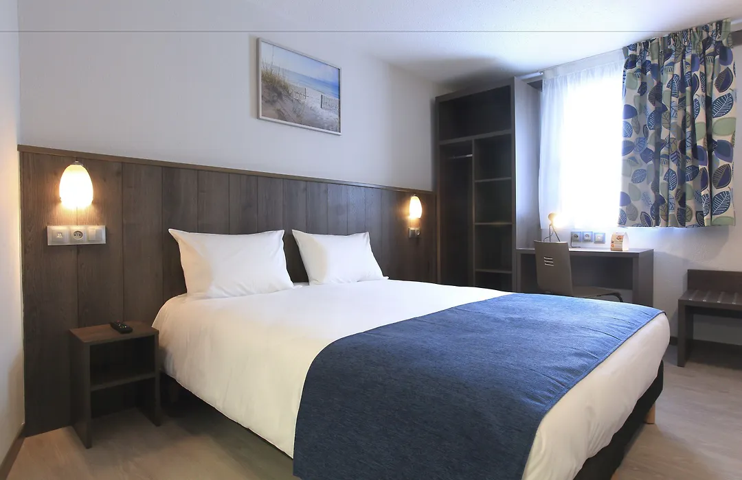 Brit Hotel Calais-1