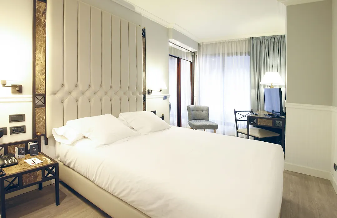 Hotel Gran Via-1