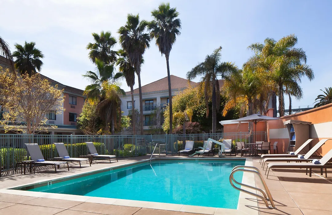 Courtyard By Marriott Oakland Airport-1