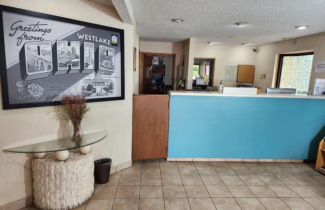 Westspring Inn - Westlake Cleveland-1