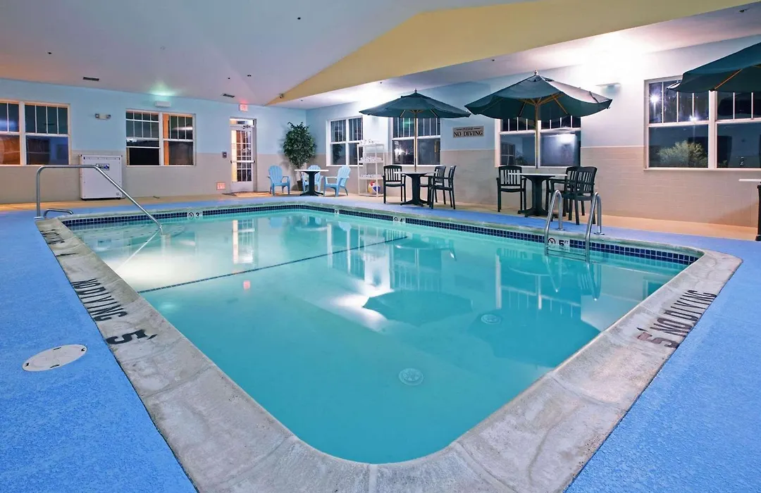 Country Inn & Suites By Radisson, Lansing, Mi-1