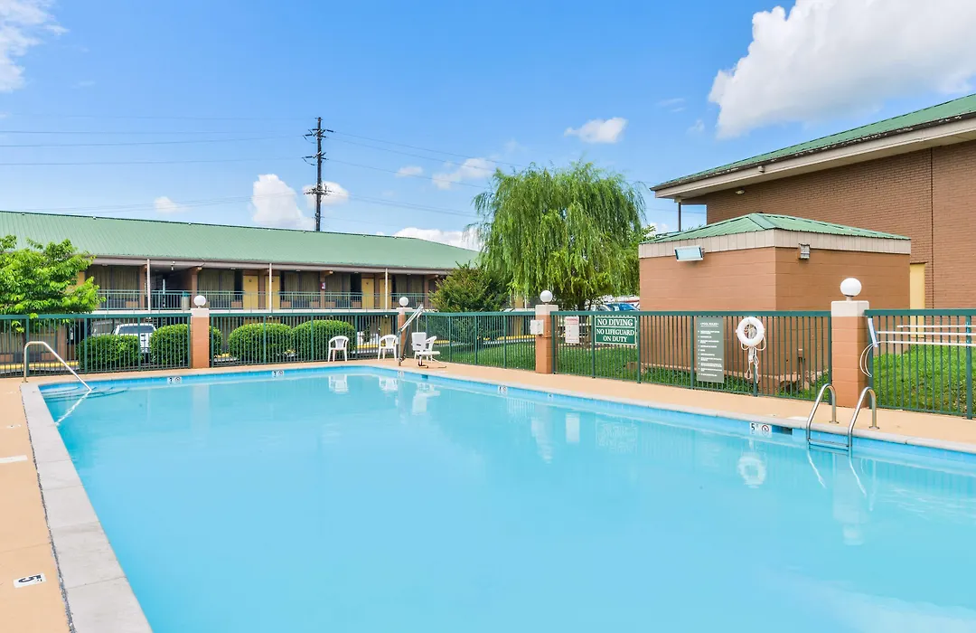 Americas Best Value Inn-1