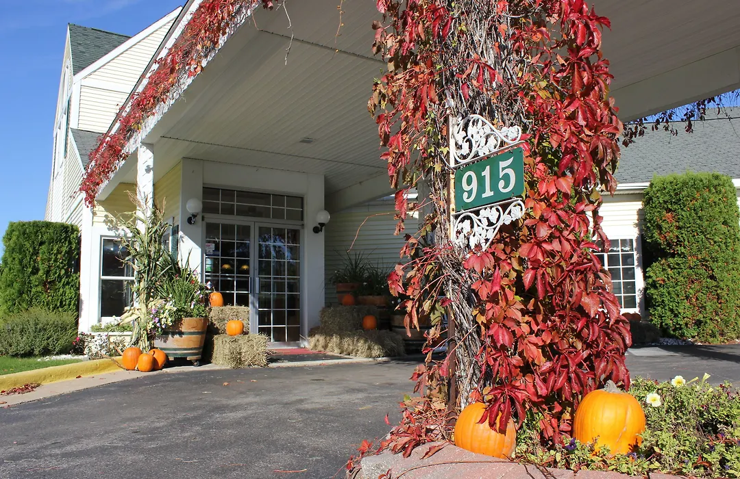 Apple Tree Inn; Surestay Collection By Best Western-1