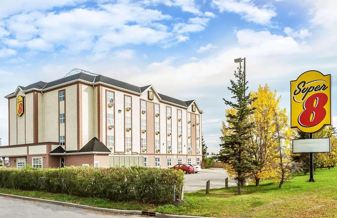 Super 8 By Wyndham Calgary/Airport-1