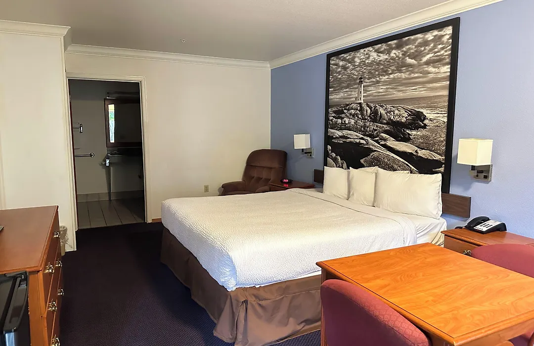Creekside Inn & Suites-1