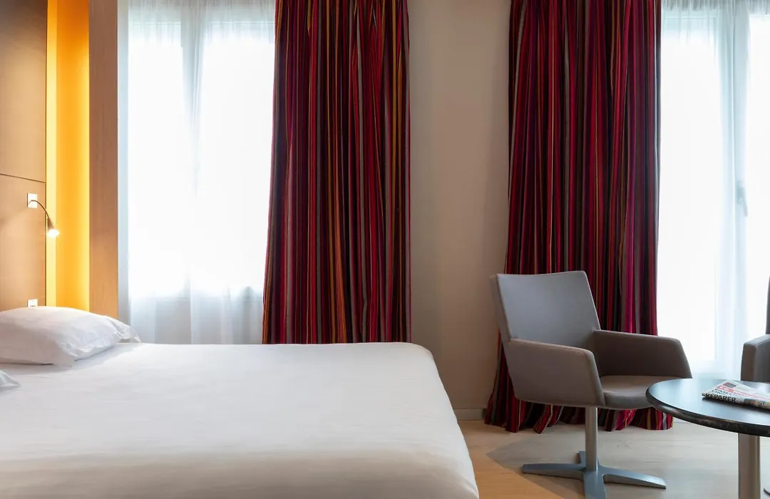 Hôtel Oceania Brest-1
