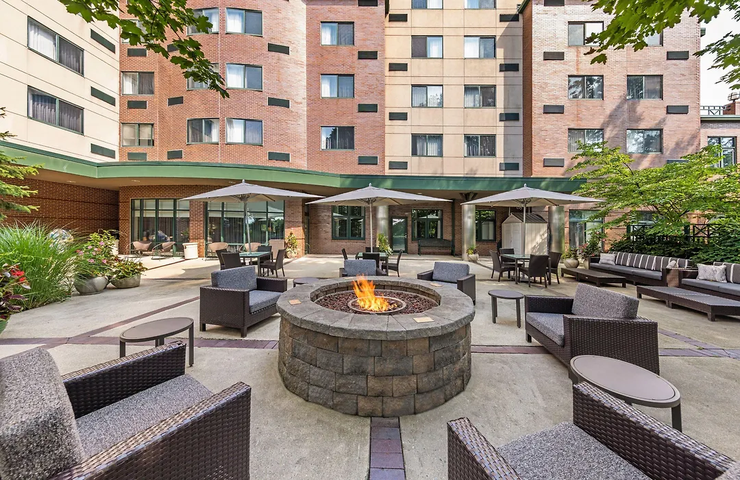 Courtyard By Marriott Boston Waltham-1
