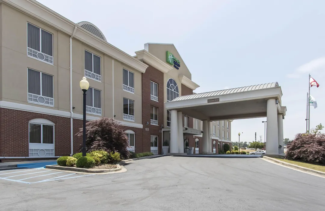 Holiday Inn Express & Suites Cullman-1