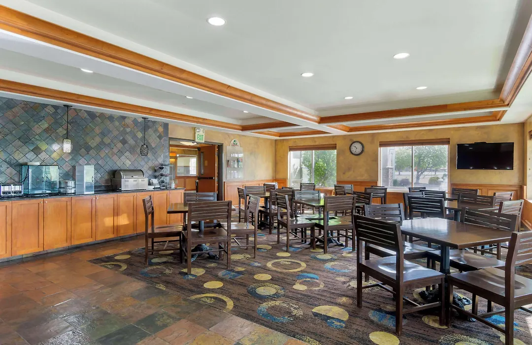 Best Western Plus Ellensburg Hotel-1