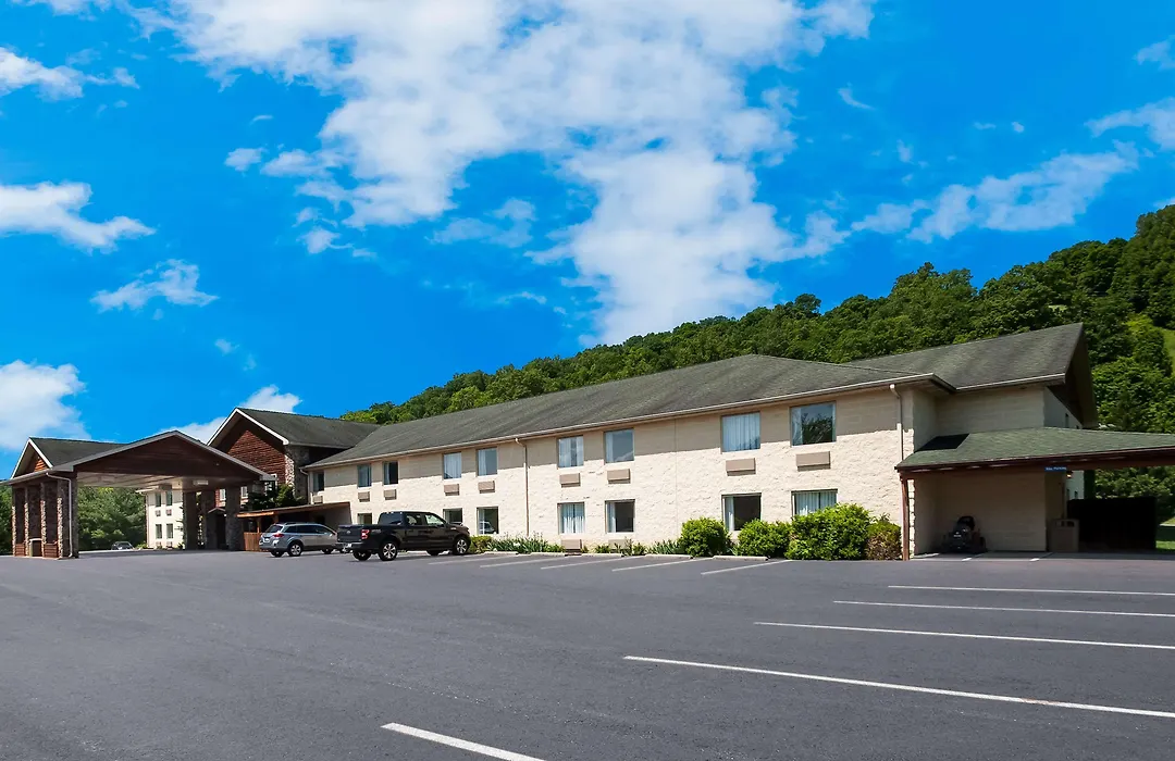 Surestay Plus Hotel By Best Western Berkeley Springs-1