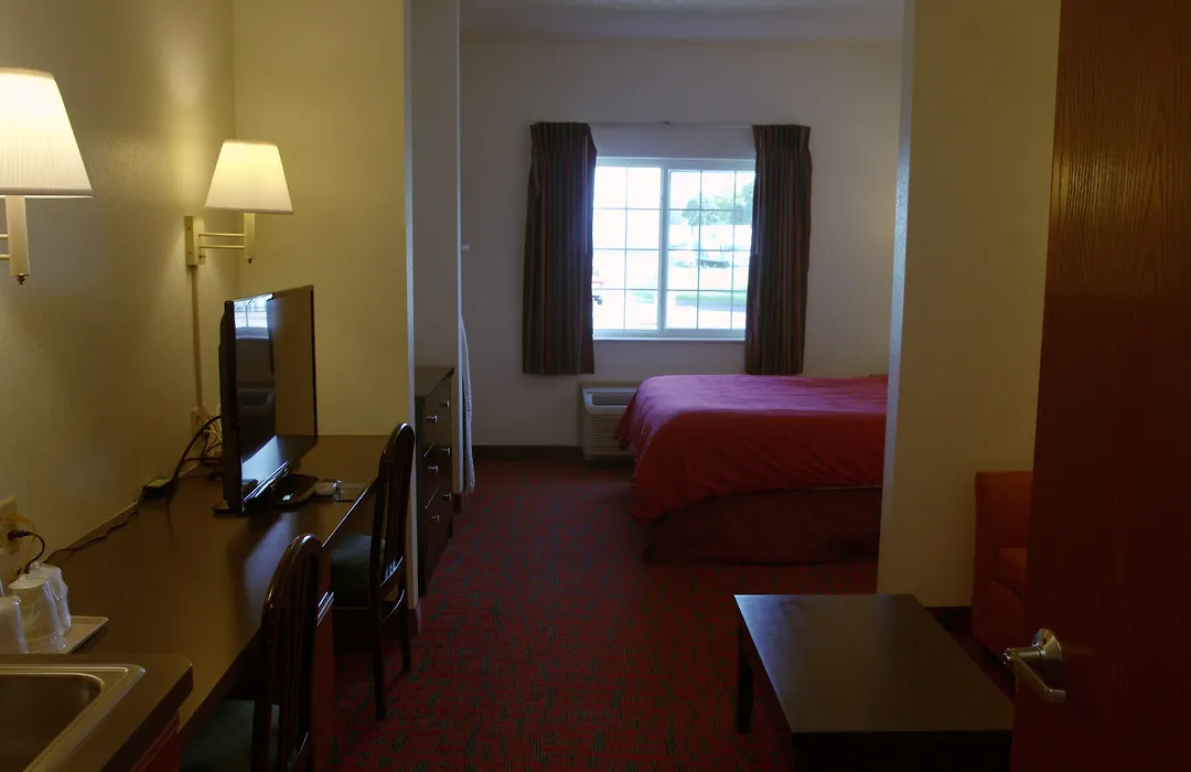 Sandalwood Studios & Suites-1