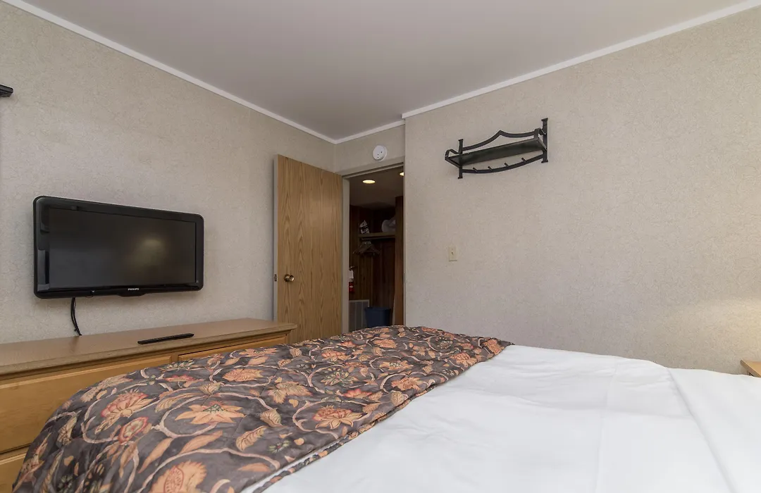 Douglas Fir Resort & Chalets-1
