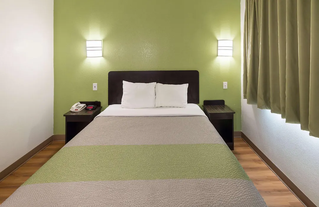 Motel 6-Hillsboro, Tx-1