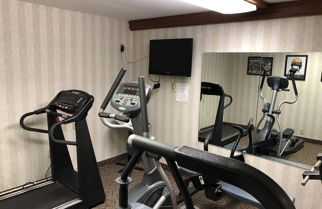 Ramada By Wyndham Saginaw Hotel & Suites-1