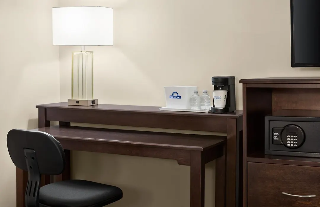 Days Inn By Wyndham Philadelphia Convention Center-1