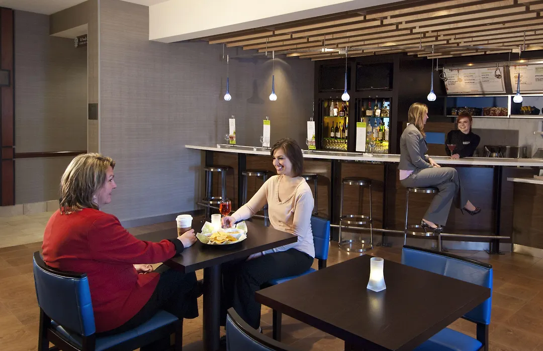 Courtyard By Marriott Madison East-1